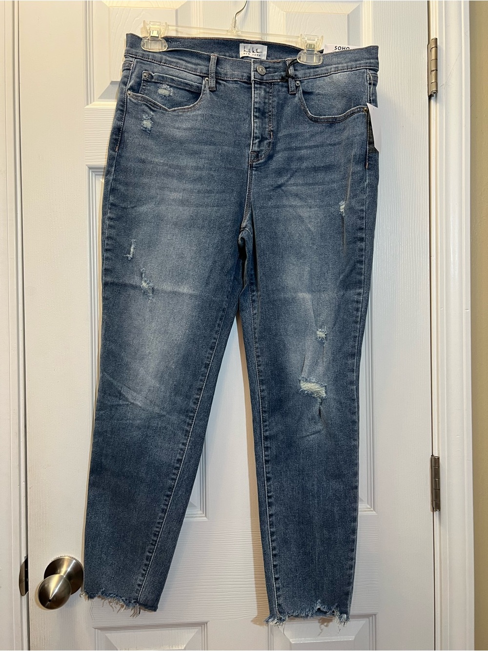 🦋 NWT Nicole Miller Distressed Cropped skinny Jeans in Faded Blue size 12